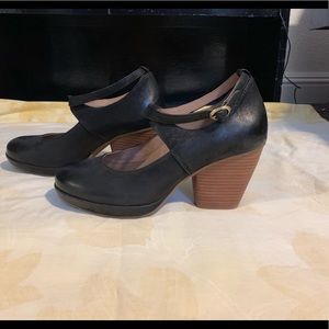 Dansko 'Minette’ Nubuck Leather Pumps Cross Straps
